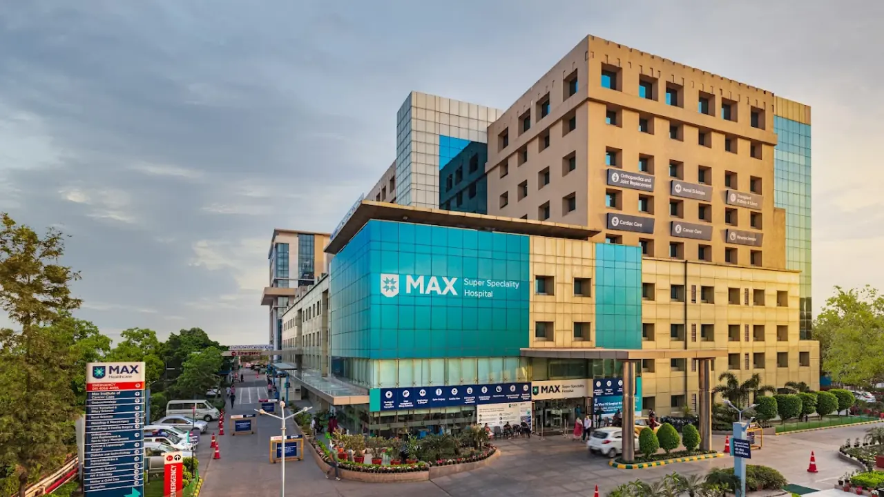 Max Super Speciality Hospital Vaishali